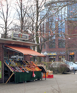 Farmsen-Berne: am Marktplatz Berne