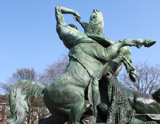 Hamburg Altona - Statue