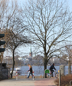 Blick auf die Alster von Hamburg St. Georg aus